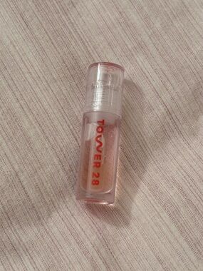 Mini Tower 28 Clear Lip Gloss - Chill ❄️